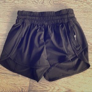 LULULEMON Tracker Short V-Women’s Running 4” Black
